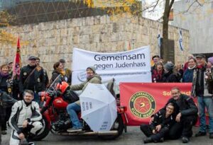 Mahnwache vor der Münchner Synagoge