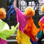 "Swing Swing Swing" Performance schwingt zwischen Trauma und Lebenslust