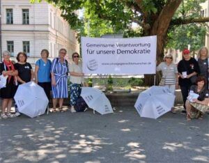 Mahnwache im Juni 2025 (c) OGR