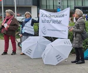 OMAS bei der Mahnwache (c) OGRM